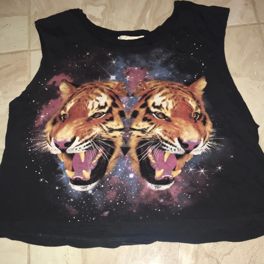 Cute Croped Tank; Forever 21; Size Medium